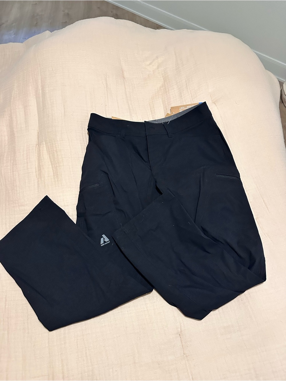 Eddie Bauer Men's Black Cargo Pants